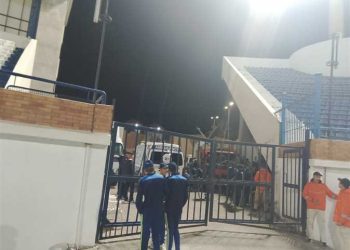 خوفا من سيناريو محمد شوقي.. تأخير بدء مباراة فاركو ضد إنبي بسبب تأخر سيارة الإسعاف