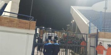 خوفا من سيناريو محمد شوقي.. تأخير بدء مباراة فاركو ضد إنبي بسبب تأخر سيارة الإسعاف