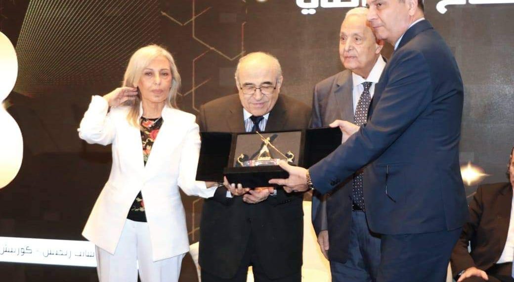 مؤتمر “الناس والبنوك” يكرم علاء فاروق وزير الزراعة لخبرته وإنجازاته المصرفية على مدار 40 عاما