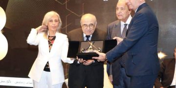 مؤتمر “الناس والبنوك” يكرم علاء فاروق وزير الزراعة لخبرته وإنجازاته المصرفية على مدار 40 عاما