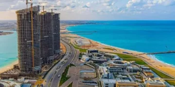 “الإسكان” تبحث ملف تنمية الساحل الشمالي والمشروعات القائمة