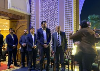 بالصور..بدء عزاء والد الدكتور محمد فاروق وخال رجل الأعمال أيمن عباس