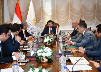 وزير الشباب والرياضة يبحث التعاون الثنائي مع سفير كوريا الجنوبية