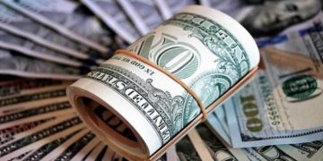 الدولار الأمريكي يتعافى من أدنى مستوى في 3 أسابيع