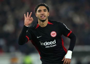 عمر مرموش ضمن قائمة جوارديولا لإنقاذ مانشستر سيتي