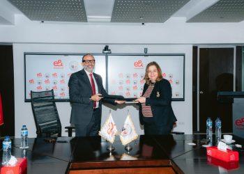 «إي آند مصر» توقع بروتوكول تعاون مع صندوق الإسكان لتوفير حلول الاتصالات بالمجتمعات العمرانية