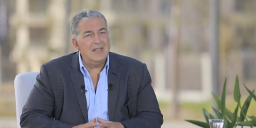 شركة تعليم توزع 27 مليون جنيه من صافي الأرباح على العاملين..