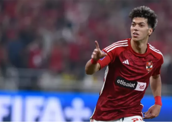 استخراج تأشيرة لـ إمام عاشور استعدادا للسفر مع بعثة الأهلي لجنوب إفريقيا