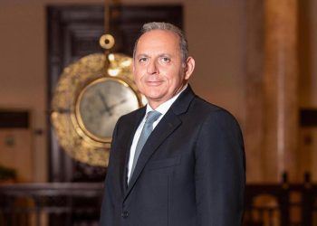 بنك مصر يُقدّم خدمة Apple Pay لعملائه في مصر