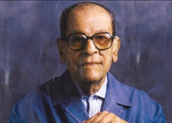 حدث في مثل هذا اليوم 11 ديسمبر.. ميلاد الأديب نجيب محفوظ