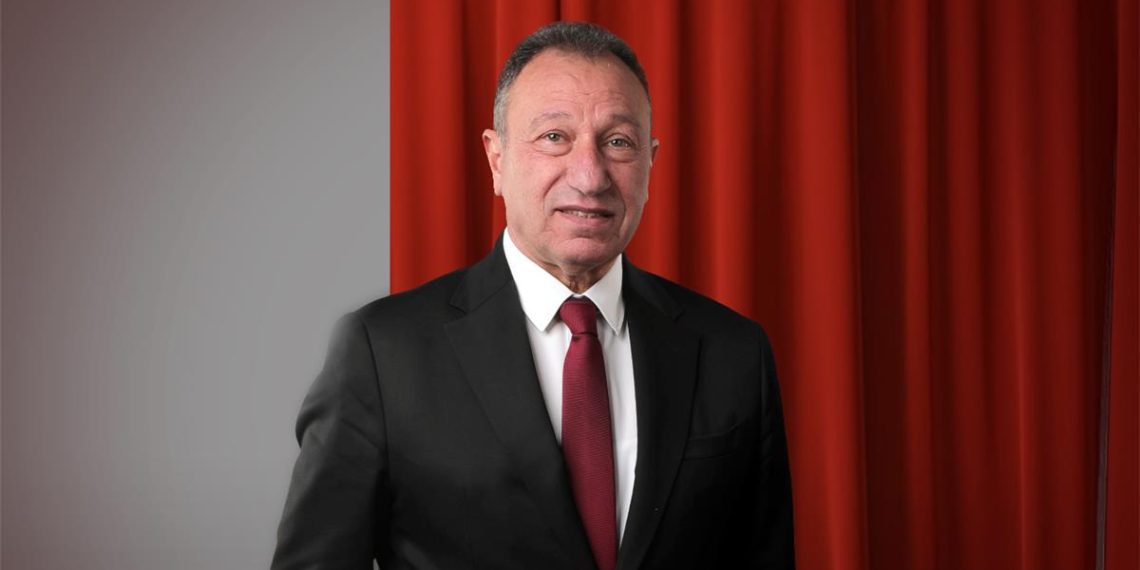 مرتجي في أمريكا لحضور قرعة المونديال .. والخطيب يعتذر لظروف صحية