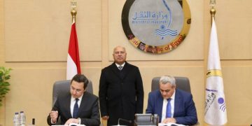 عقد مشروع تمويل وإنشاء ميناء جاف ومنطقة لوجستية مع شركة سويسرية