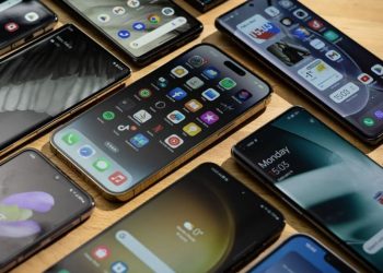 حقيقة فرض رسوم وجمارك جديدة على الموبايلات المستوردة