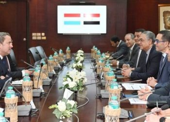 الخطيب يدعو مستثمري لوكسمبورج للاستفادة من الفرص المتاحة بالسوق المصري