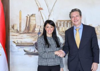 المشاط تبحث مع المدير الإقليمي الجديد للبنك الأوروبي لإعادة الإعمار لبحث ملفات الشراكة