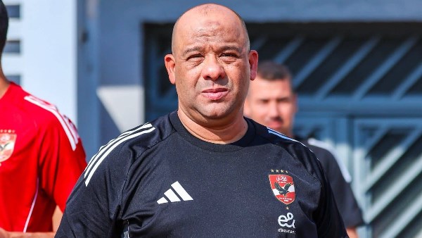 وليد صلاح الدين يوضح سبب غياب محمد الشناوي عن مباراة الأهلي وإيجل نوار