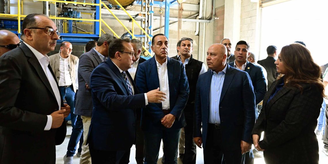 بطاقة إنتاج تصل إلى 60 مليون قفاز طبي سنويًا: رئيس الوزراء يفتتح مصنع “سيناي للمستلزمات الطبية”