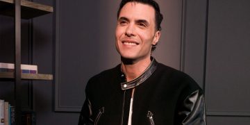 وفاة والدة أمير عيد والجنازة عقب صلاة العصر من مسجد الفاروق بالمعادى