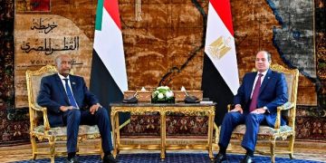الرئيس السيسي يستقبل البرهان في قصر الاتحادية: تأكيد على وحدة السودان ورفض الكيانات الموازية