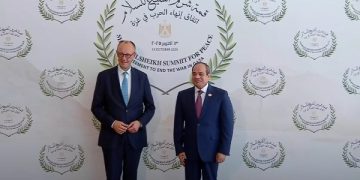 السيسي يلتقي المستشار الألماني لتعزيز الشراكة ودعم جهود السلام