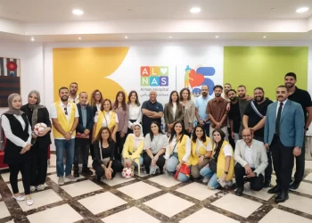 شراكة بين “ليبتون تي أند إنفيوجن مصر” و”النادي الأهلي” لإدخال السعادة على قلوب أطفال مستشفى الناس