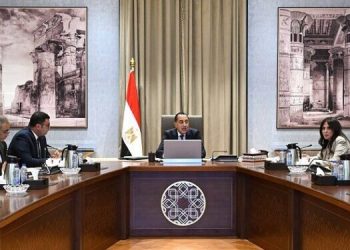 مدبولي: مصر تستهدف إنتاج 10 ملايين متر مكعب مياه محلاة يومياً خلال 6 سنوات