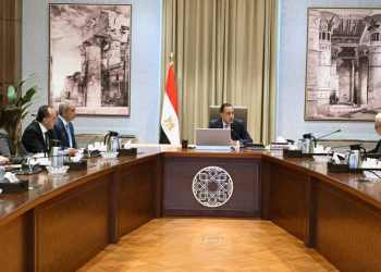 مدبولي يناقش مع اللجنة الاستشارية مؤشرات الاقتصاد الكلي وتحسين معيشة المواطنين