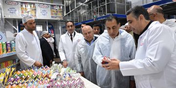 رئيس الوزراء يتفقد مصنع “عبور لاند” بمدينة العبور