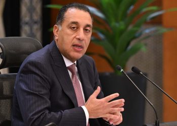 رئيس الوزراء يُهنئ وزير الدفاع بذكرى نصر أكتوبر