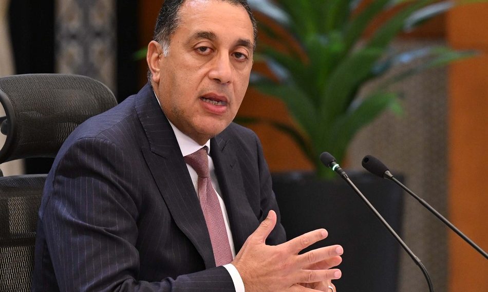 رئيس الوزراء يُهنئ وزير الدفاع بذكرى نصر أكتوبر