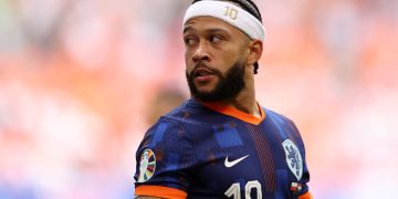 حادثة غريبة تبعد ديباي عن تصفيات كأس العالم