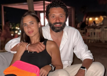 كريم محمود عبدالعزيز يعلن انفصاله رسميًا عن زوجته مصممة الأزياء آن الرفاعي