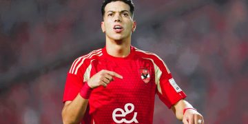 رغم الإصابة .. تواجد إمام عاشور في قائمة الأهلي المتجهة إلى الإمارات