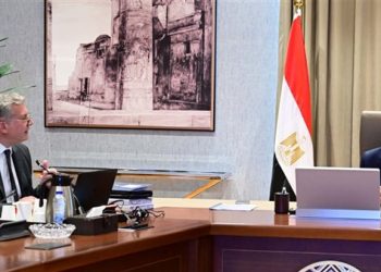بمعدل 16 مليون قدم مكعب يوميًا..رئيس الوزراء يناقش مع وزير البترول خطة التوسع في الاكتشافات الجديدة بمصر