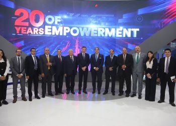 وزير الزراعة يتفقد جناح “إي فاينانس” بمعرض Cairo ICT ويشيد بالتحول الرقمي