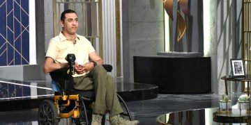 القبطان ولاء حافظ يدخل موسوعة غينيس بأطول غطسة في العالم لمصاب بالشلل الرباعي