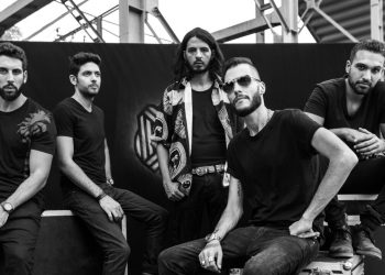 كايروكي تصدر بيانًا رسميًا بشأن تأجيل جولتها الأوروبية بعد وفاة والدة أمير عيد