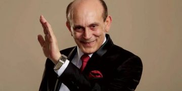 الرئيس السيسي يوجّه بمتابعة الحالة الصحية للفنان الكبير محمد صبحي