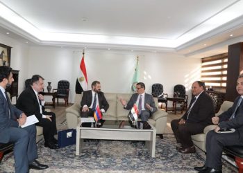 وزير الزراعة يبحث مع نظيره الأرميني تعزيز التعاون والاستثمار الزراعي المشترك