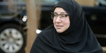 من بينهم عبلة كامل.. الرئيس السيسي يوجّه برعاية الفنانين كبار السن