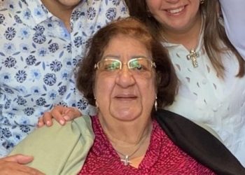 وفاة والدة الفنان هاني رمزي بعد صراع مع المرض