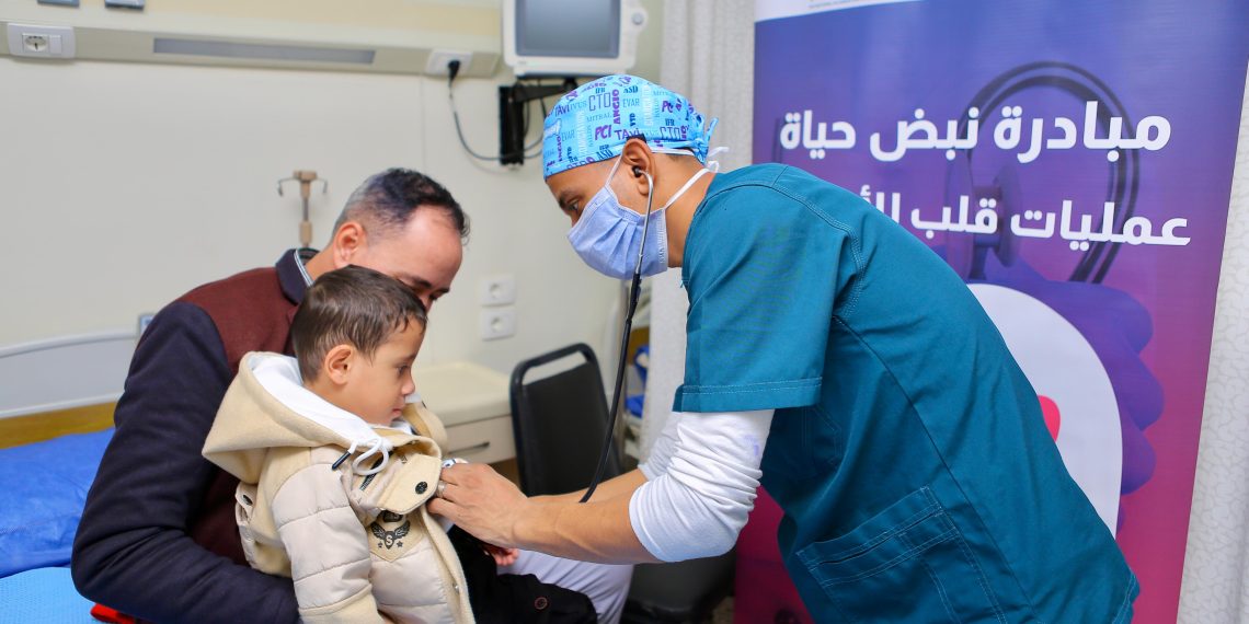 مبادرة “نبض حياة” لصناع الخير تُجري عمليات قسطرة القلب للأطفال غير القادرين مجانًا