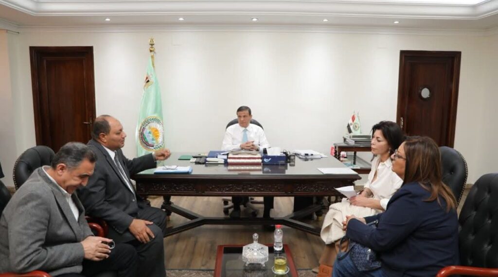 وزير الزراعة يبحث مع جمعيات الرفق بالحيوان حلولًا مستدامة لملف كلاب الشوارع