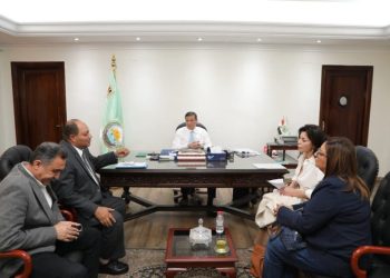 وزير الزراعة يبحث مع جمعيات الرفق بالحيوان حلولًا مستدامة لملف كلاب الشوارع