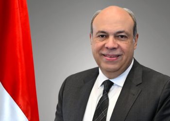 وزير الطيران: إلغاء كارت الجوازات بداية فبراير لتسهيل السفر بالمطارات المصرية