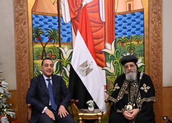 رئيس الوزراء يزور الكاتدرائية المرقسية لتقديم التهنئة لقداسة البابا تواضروس الثاني بمناسبة عيد الميلاد المجيد