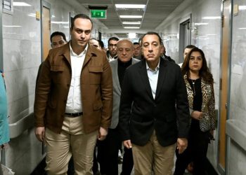 مدبولي يبدأ جولة ميدانية بمشروعات الرعاية الصحية في الأقصر