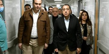 مدبولي يبدأ جولة ميدانية بمشروعات الرعاية الصحية في الأقصر