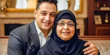 وفاة والدة المطرب الشعبي رضا البحراوي بعد صراع مع المرض