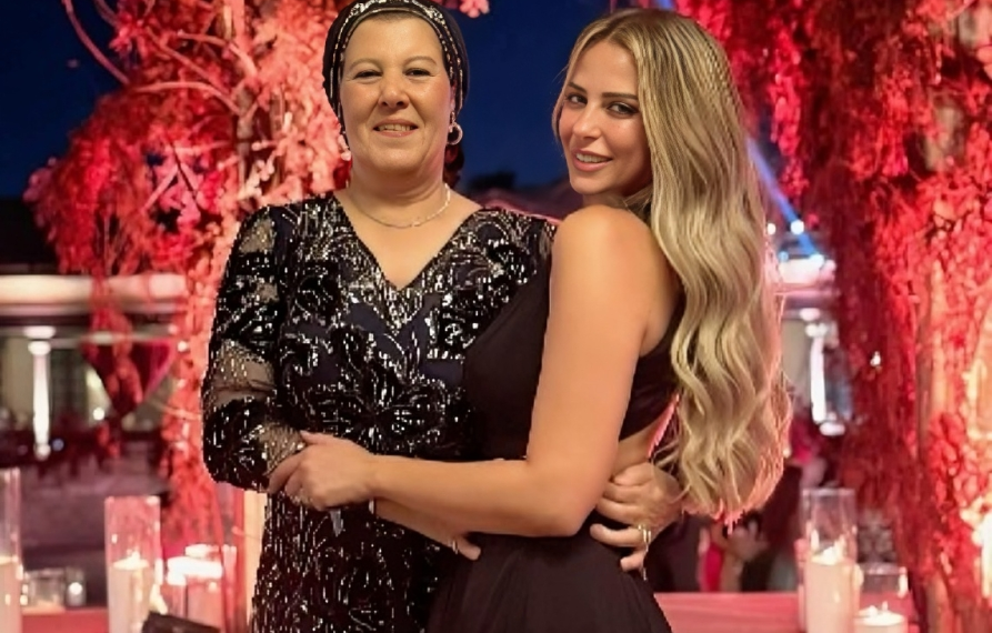 ريم مصطفى تعلن وفاة والدتها ودعوات بالرحمة من نجوم الفن